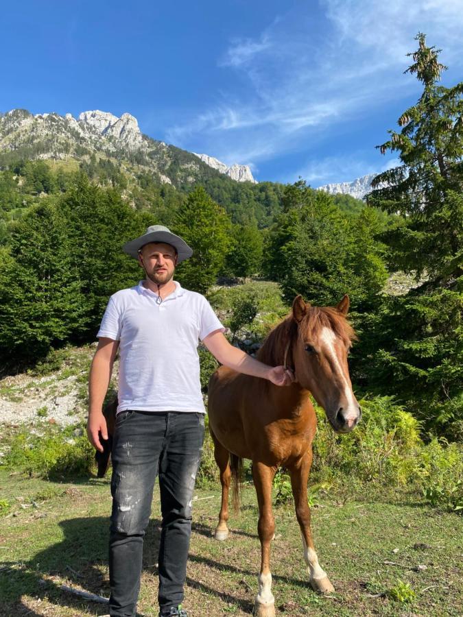 Guesthouse Skender Selimaj Valbone Eksteriør bilde